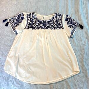 Women’s Embroidered Blouse